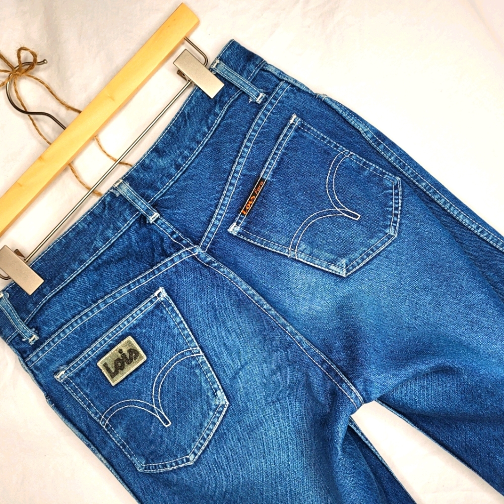Vintage Lois Raw Hem Croppes Jeans